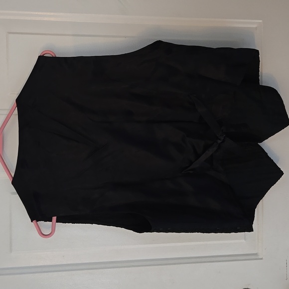 Vintage Tantrums black vest! - Picture 6 of 8